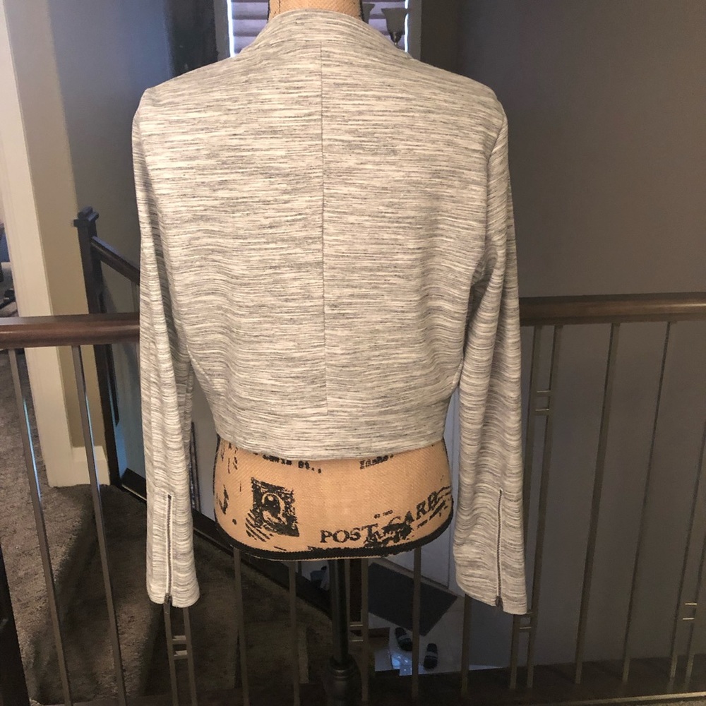 Fabletics cropped jacket - Picture 4 of 5